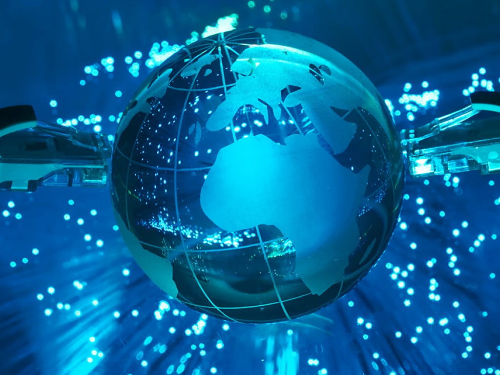 The Internet Is Actually Controlled By 14 People Who Hold 7 Secret Keys