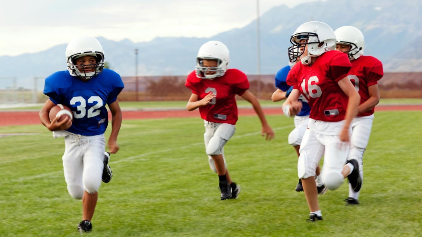 Hilary Duff sports striped top