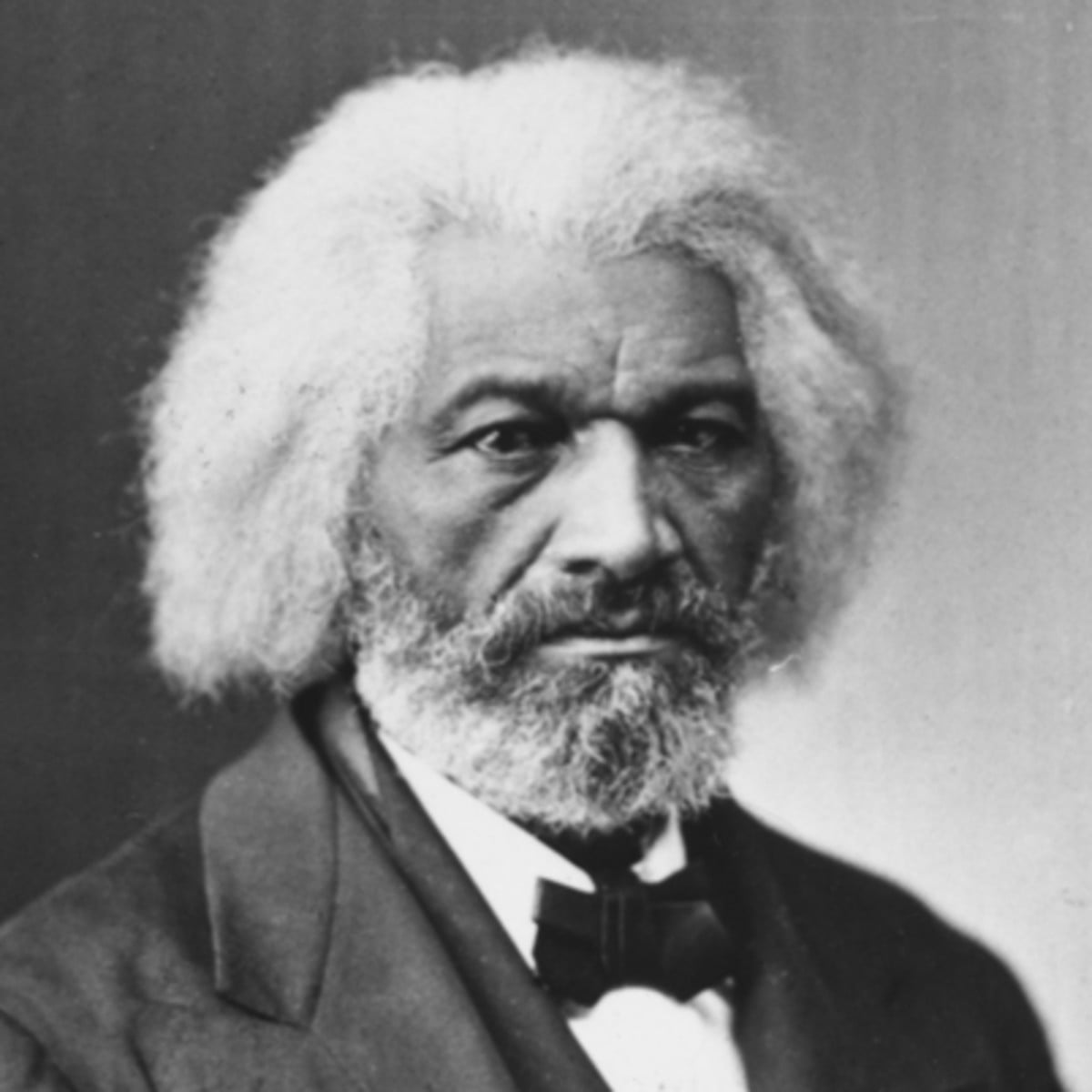 Honors lifestyles of Frederick Douglass
